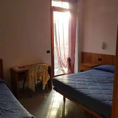 Rezia Hotel